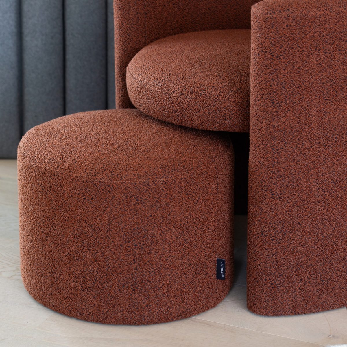 CLEVER LEATHER SWIVEL CHAIR - Su Casa
